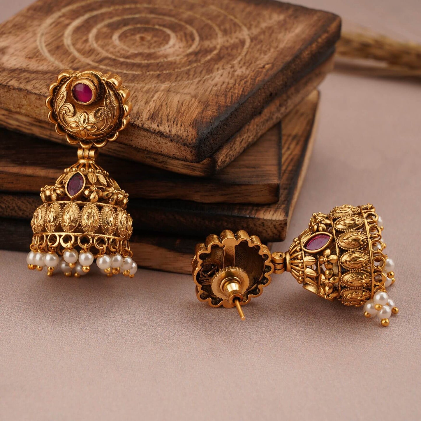 ANTIQUE GOLD RUBY JHUMKA EARRING