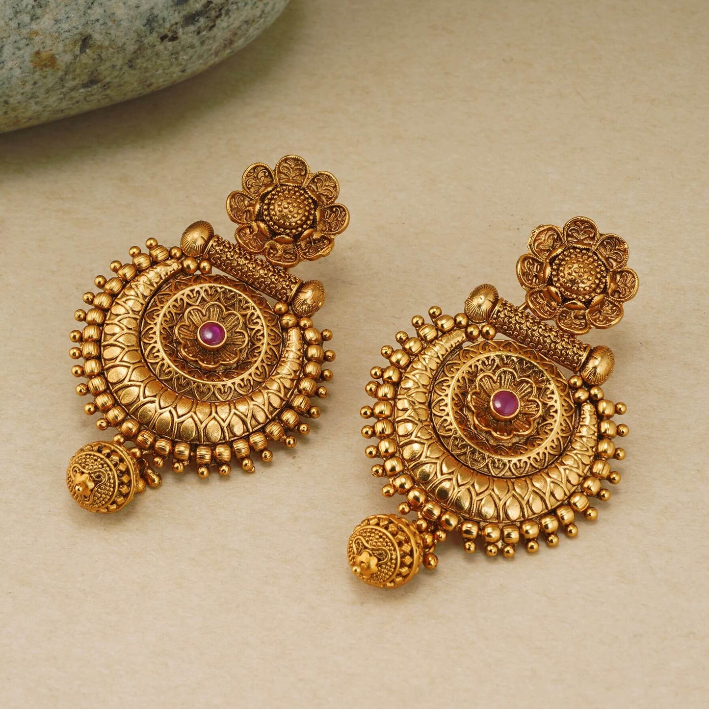 LONG GOLD PLATED ROYAL EARRING