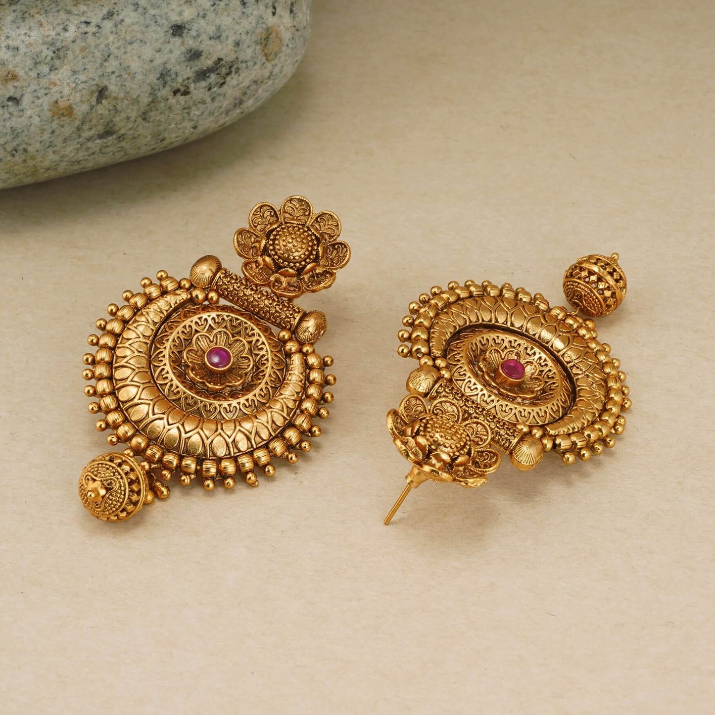 LONG GOLD PLATED ROYAL EARRING