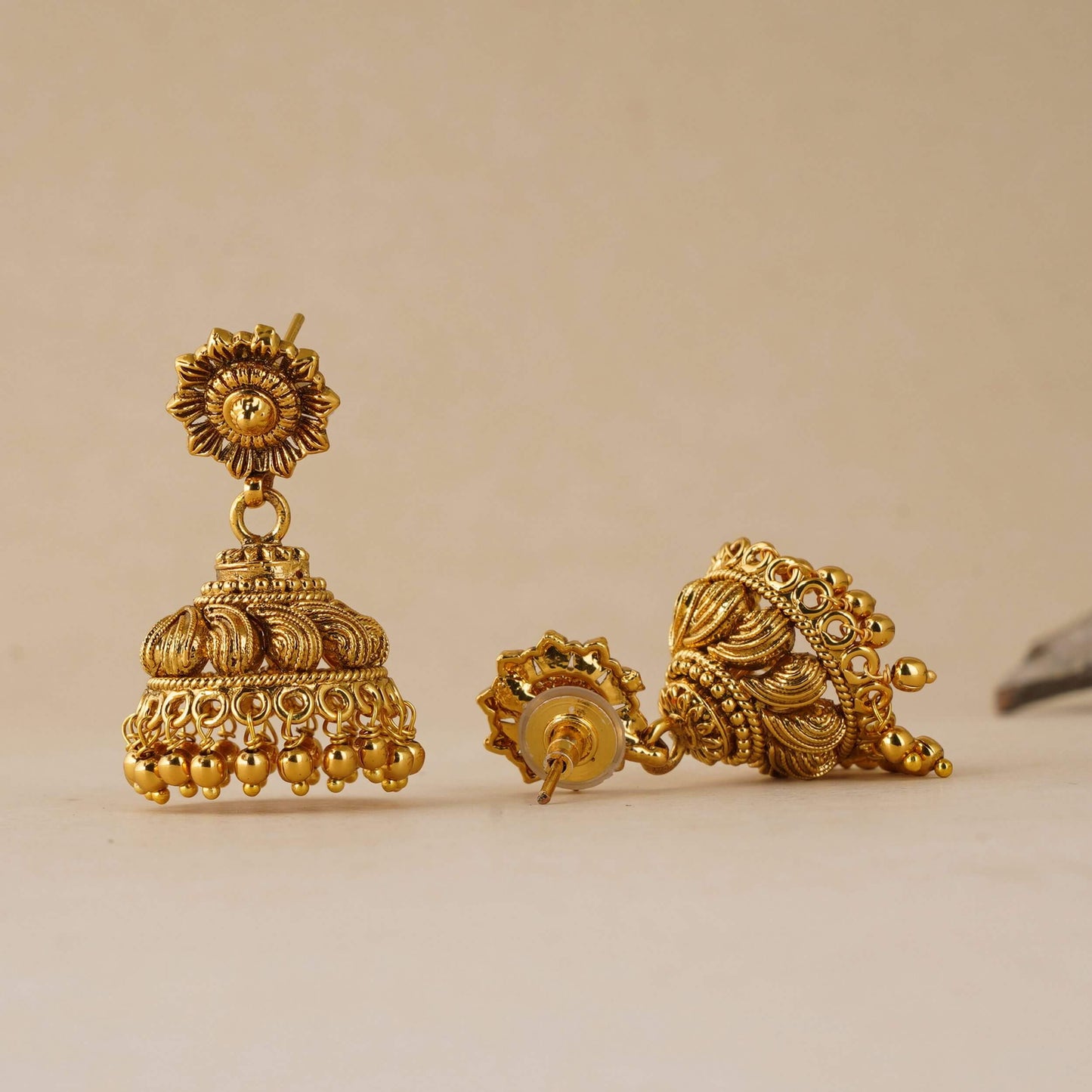 PLAIN GOLD PLATED JHUMKA EARRING