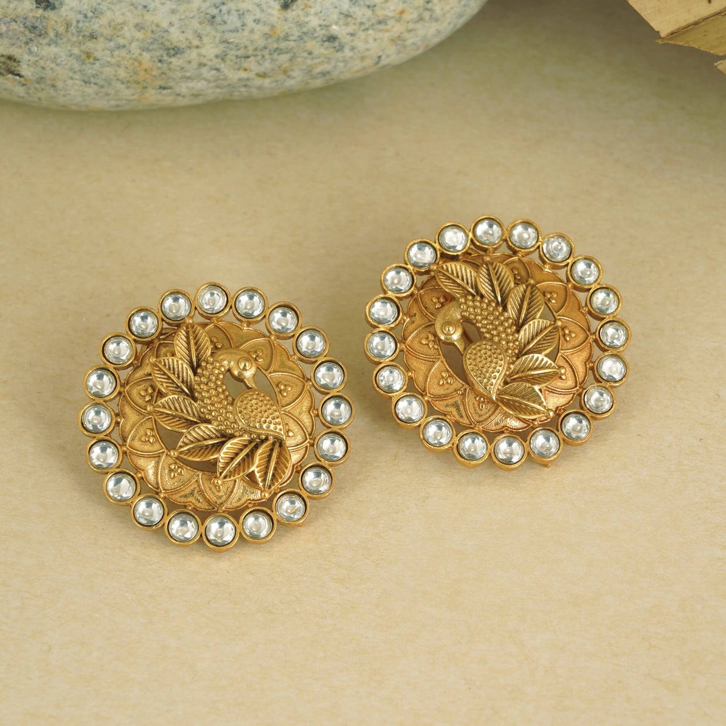 ROUND KUNDAN PEACOCK BOLD STUD