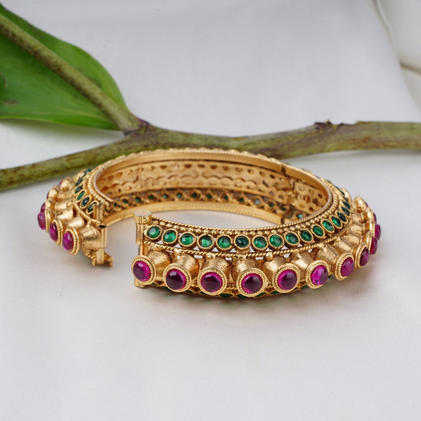 PRETTY RUBY EMERALD KADA BANGLE