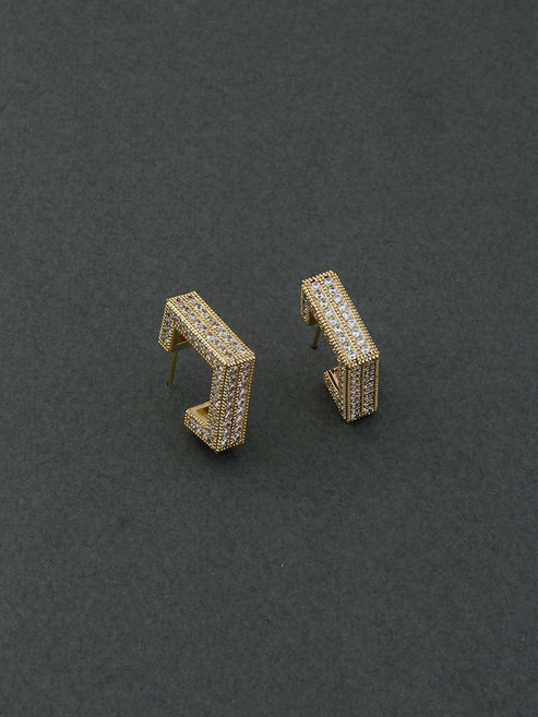 GOLDEN CASSIE STUDS